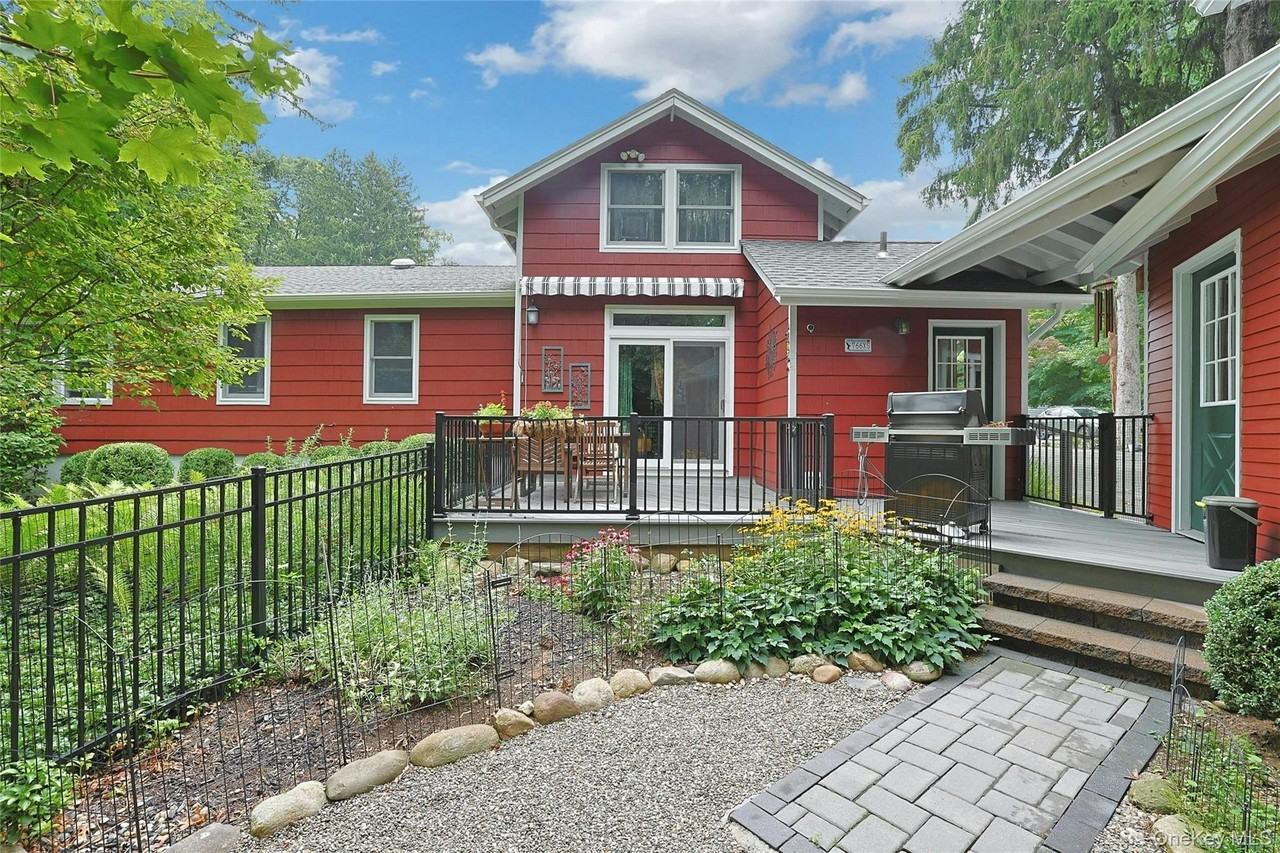 4 Carlann Ln - Photo 7 of 35