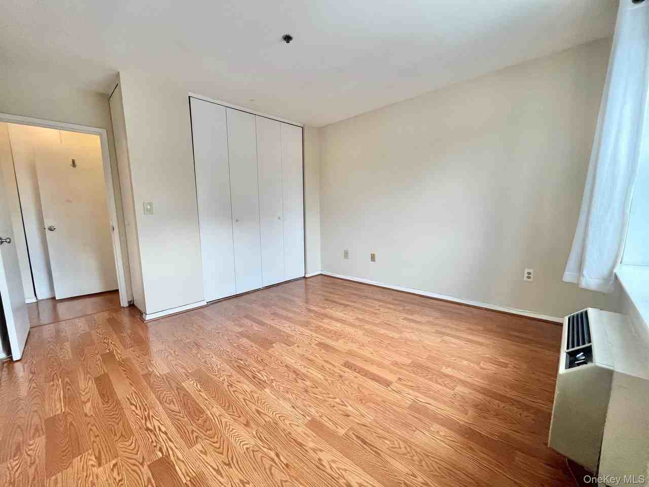 400 Mount Pleasant Ave #3E - Photo 3 of 16