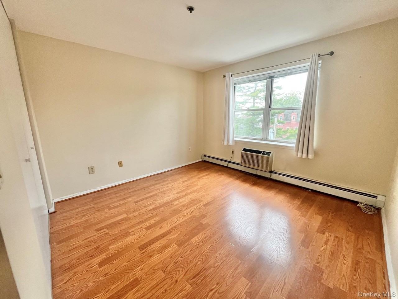 400 Mount Pleasant Ave #3E - Photo 6 of 16