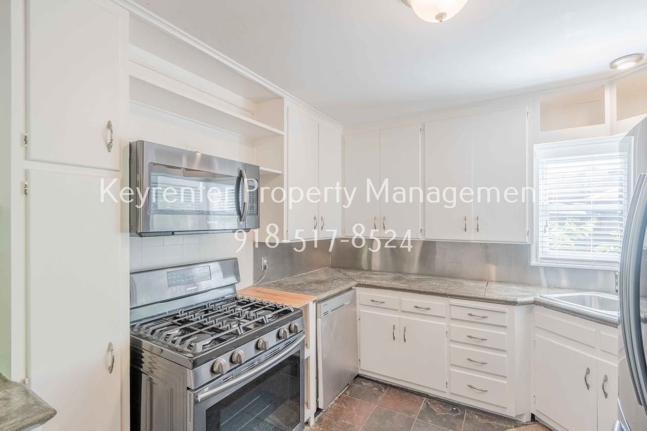 4807 E 26th St - Photo 2 of 21