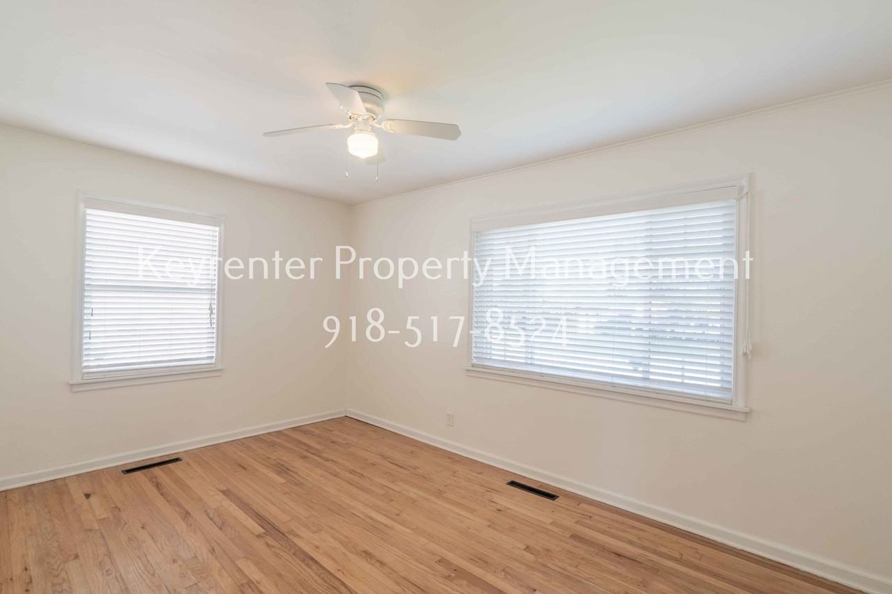4807 E 26th St - Photo 4 of 21