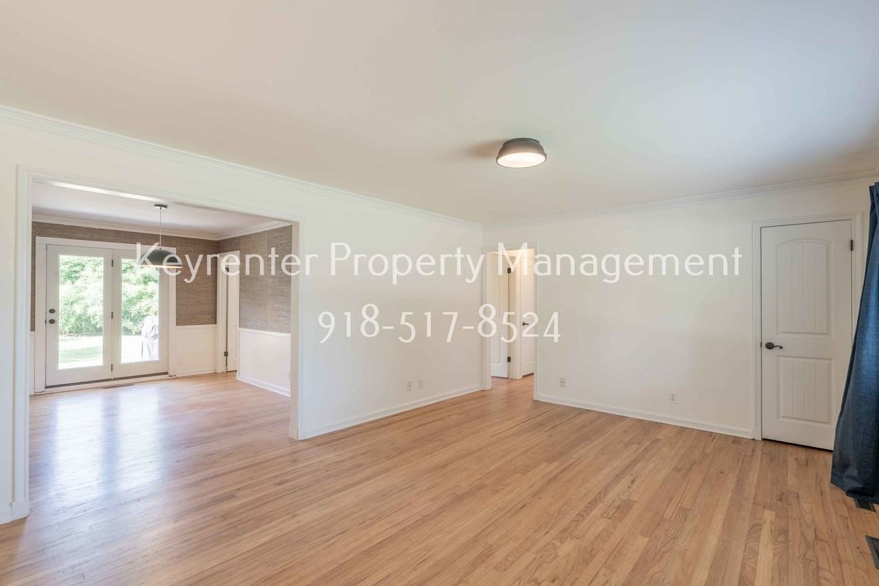 4807 E 26th St - Photo 6 of 21