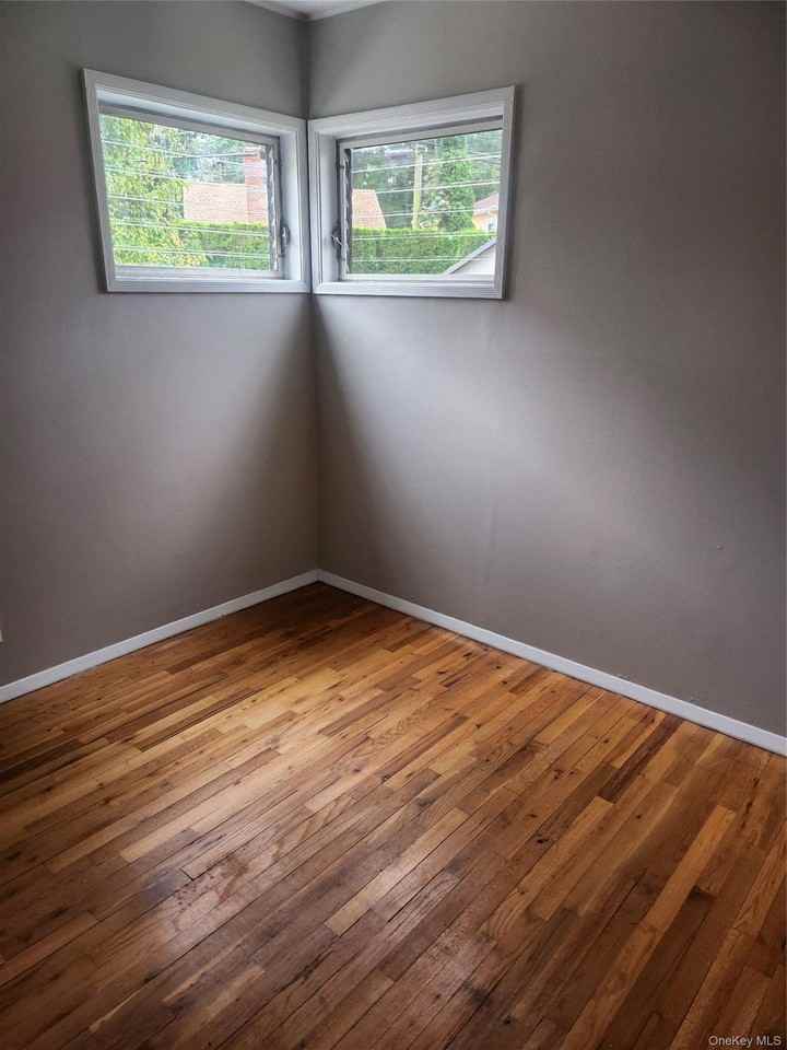 25930 61st Ave - Photo 3 of 10