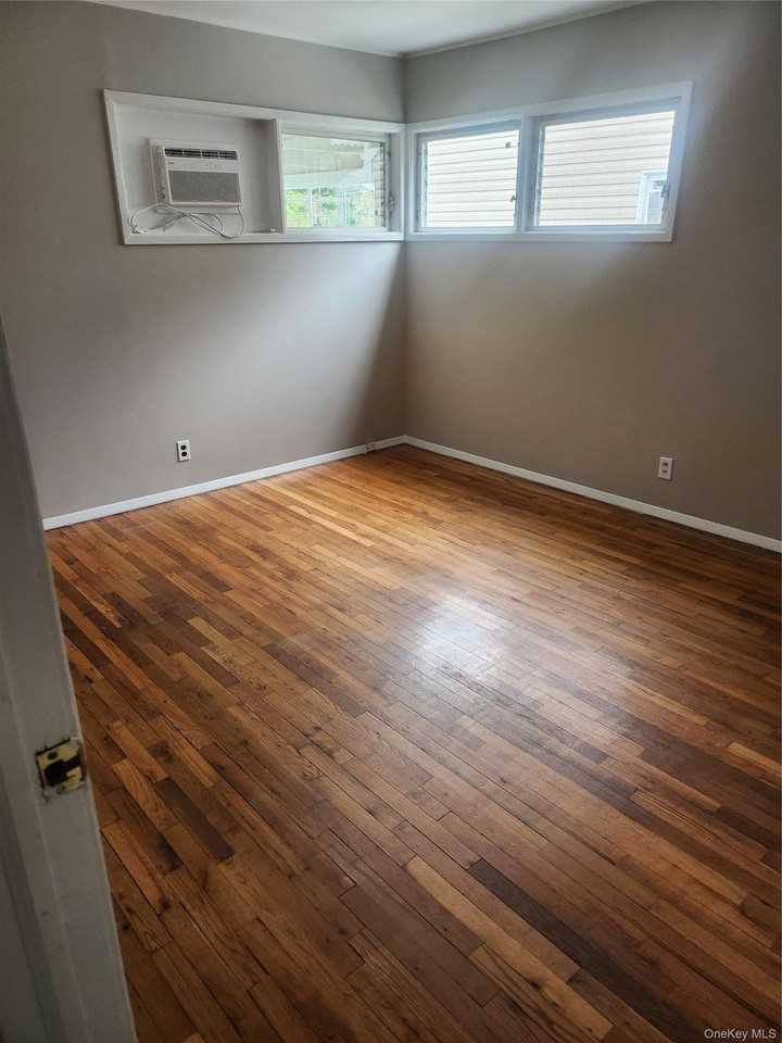 25930 61st Ave - Photo 6 of 10