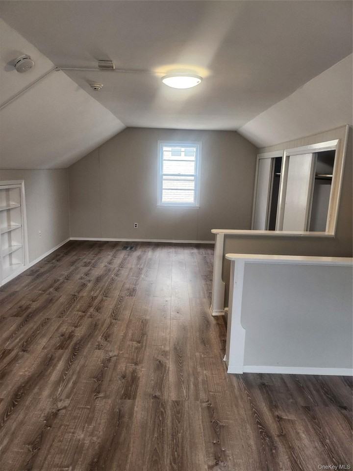 25930 61st Ave - Photo 7 of 10