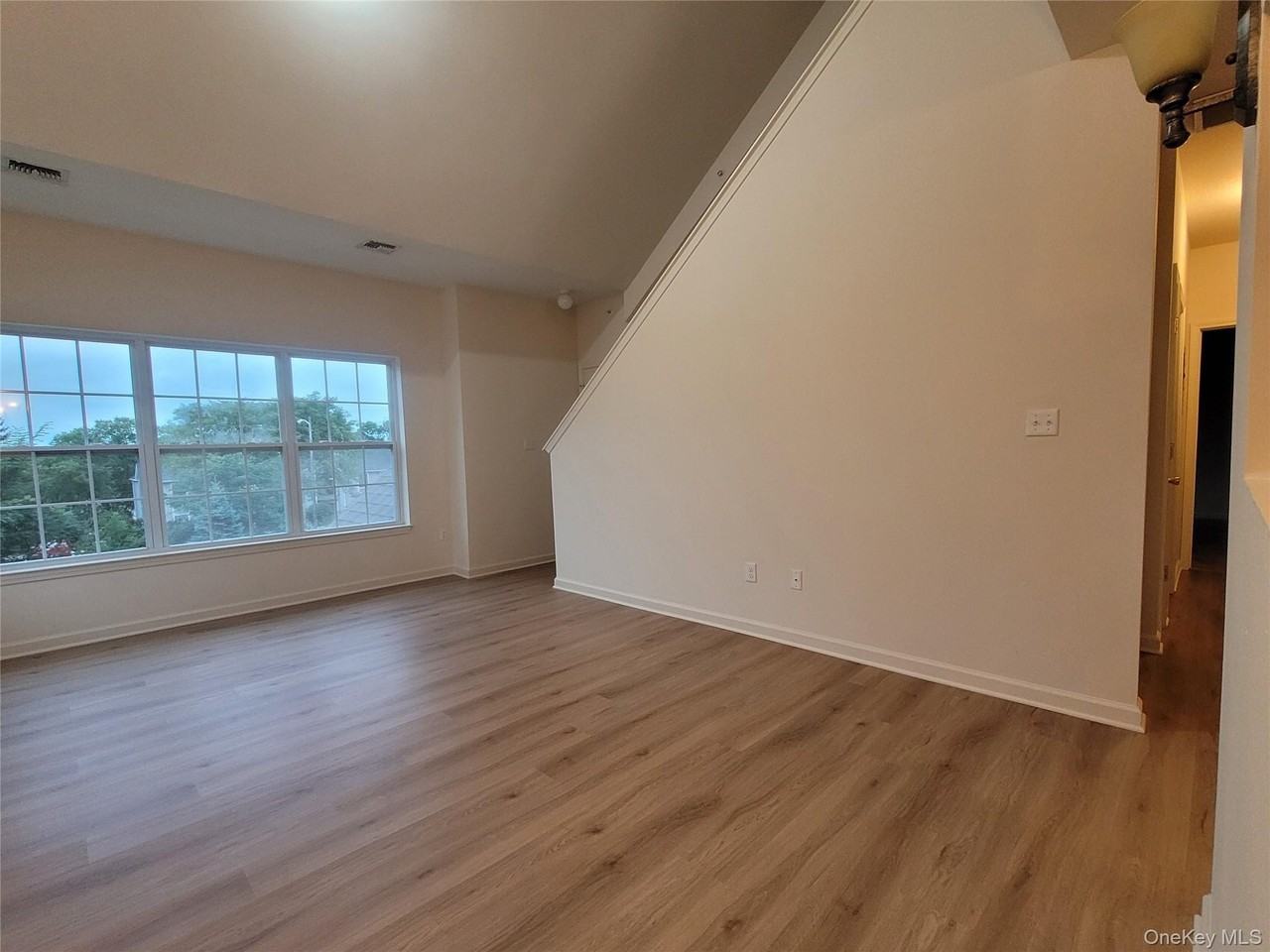 294 Ruth Ct - Photo 6 of 16