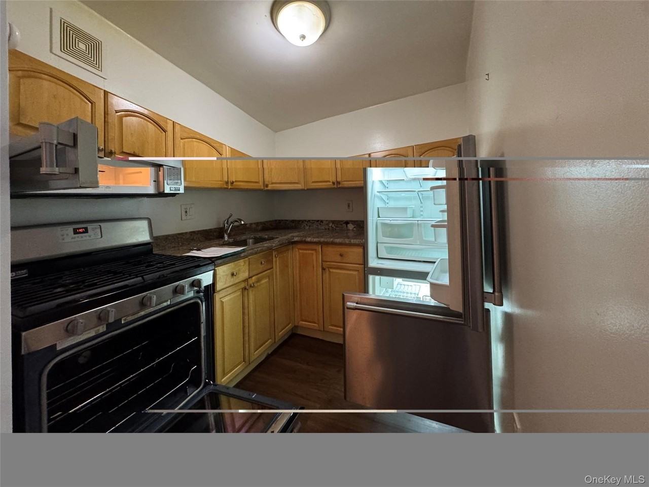 6517 242nd St #7E - Photo 2 of 12
