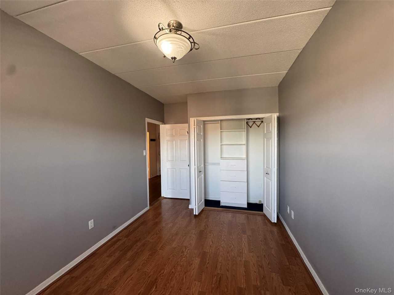 6517 242nd St #7E - Photo 5 of 12