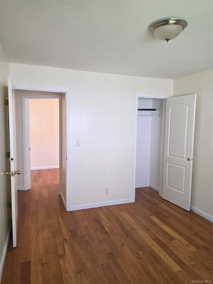 19525 Woodhull Ave #2 - Photo 7 of 8