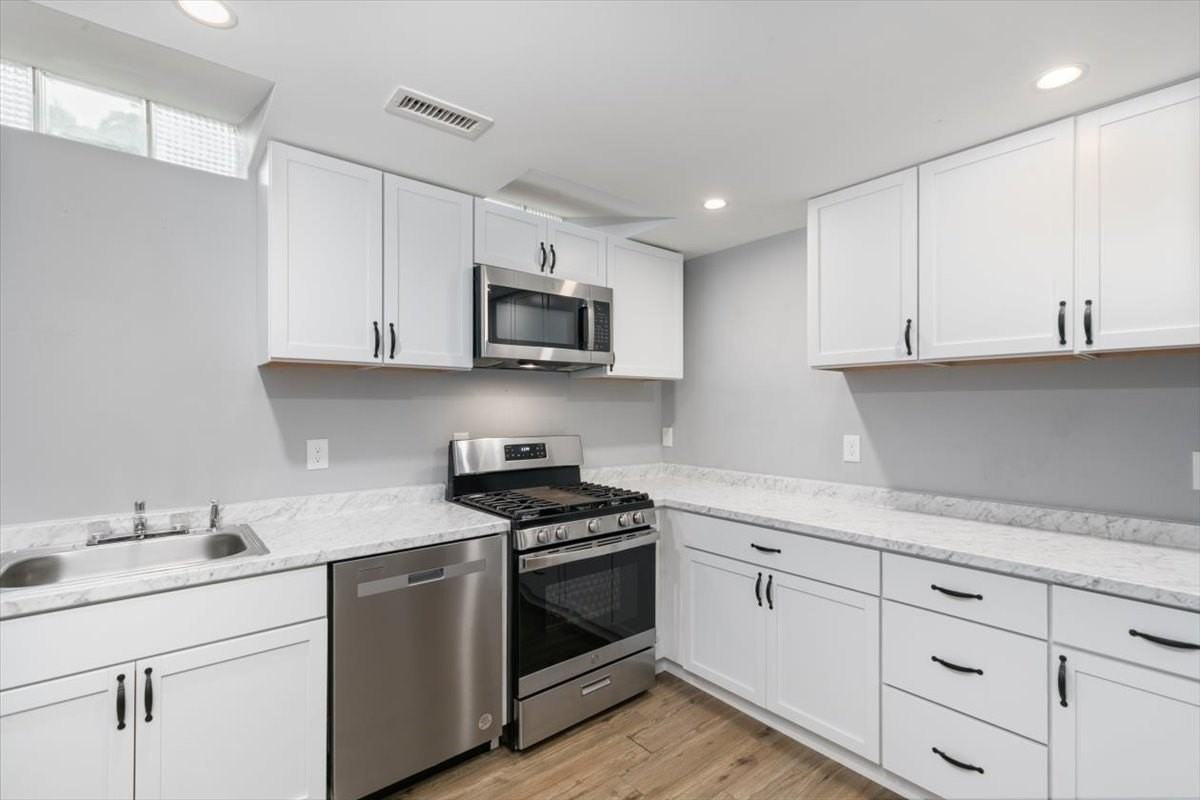 420 Water St #1 - Photo 3 of 10