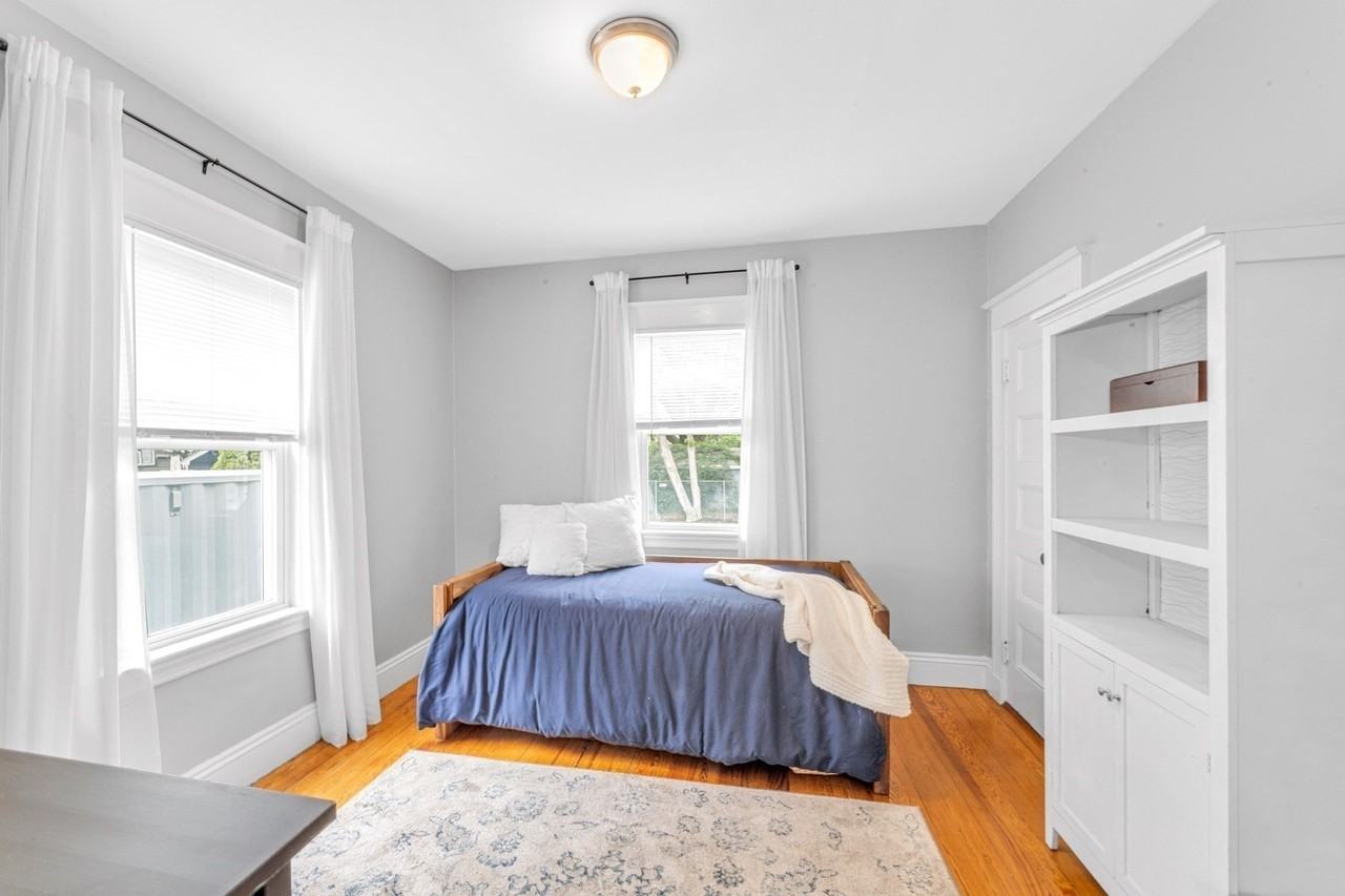 87 Selwyn St #2 - Photo 7 of 14