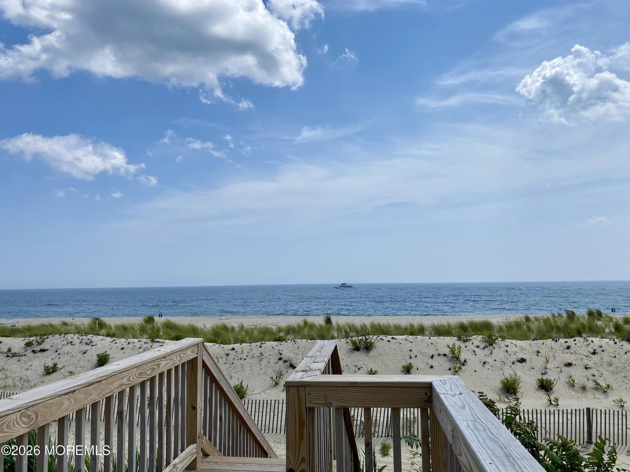406 Ocean Ave - Photo 4 of 20