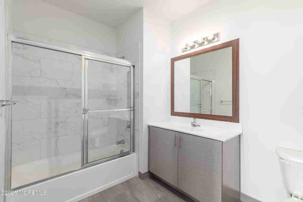 509 Memorial Dr - Photo 7 of 9
