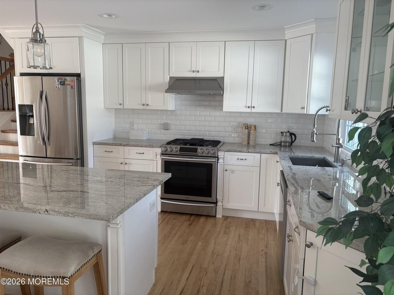 114 Sampson Ave - Photo 2 of 12