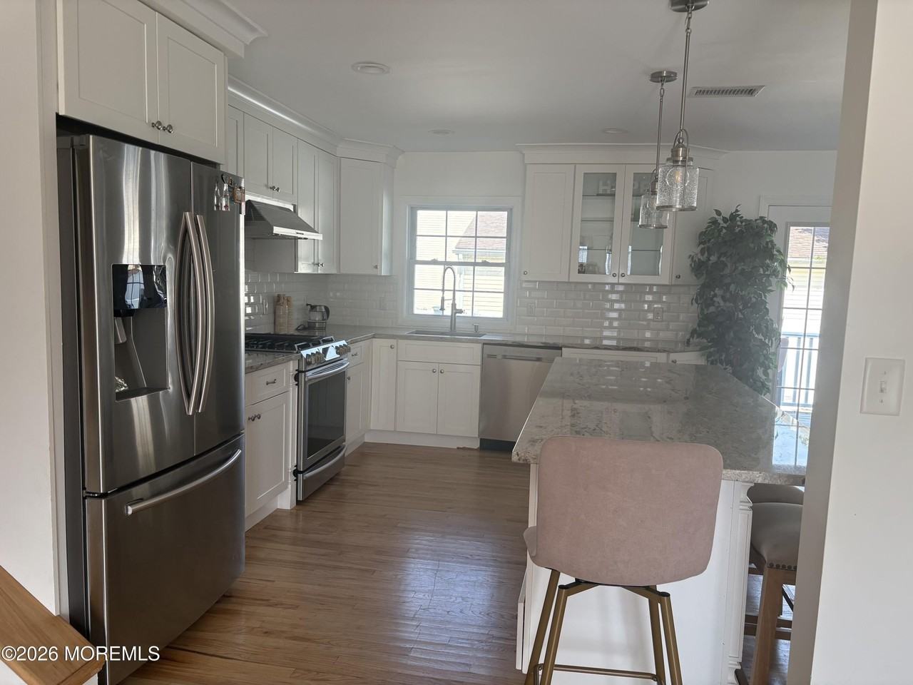 114 Sampson Ave - Photo 3 of 12