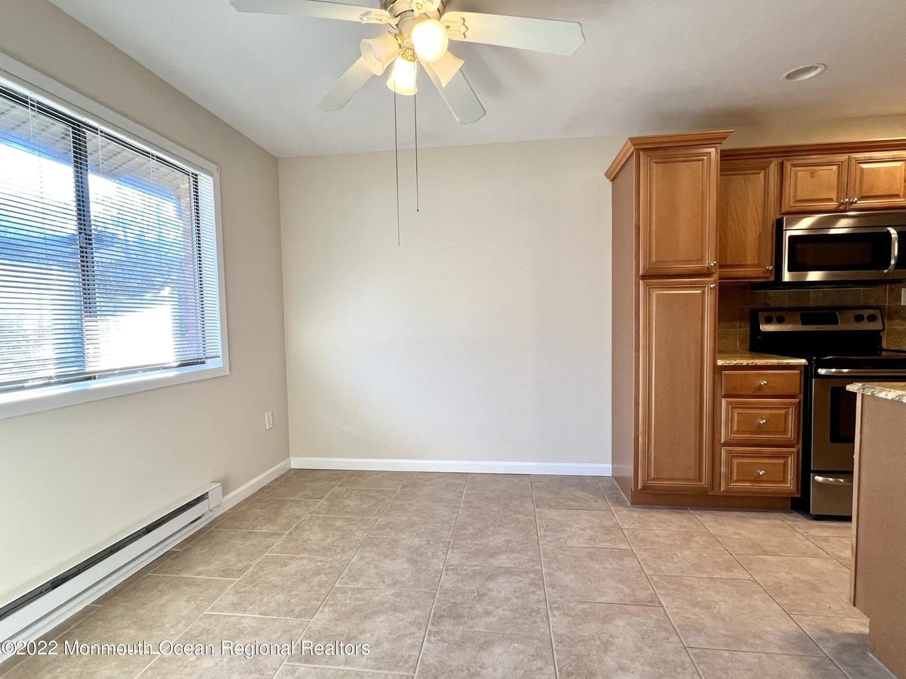 70 Overlook Way #D - Photo 3 of 19