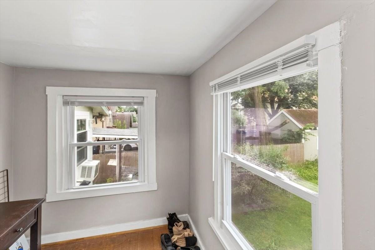 102 S Liberty St #3 - Photo 4 of 17