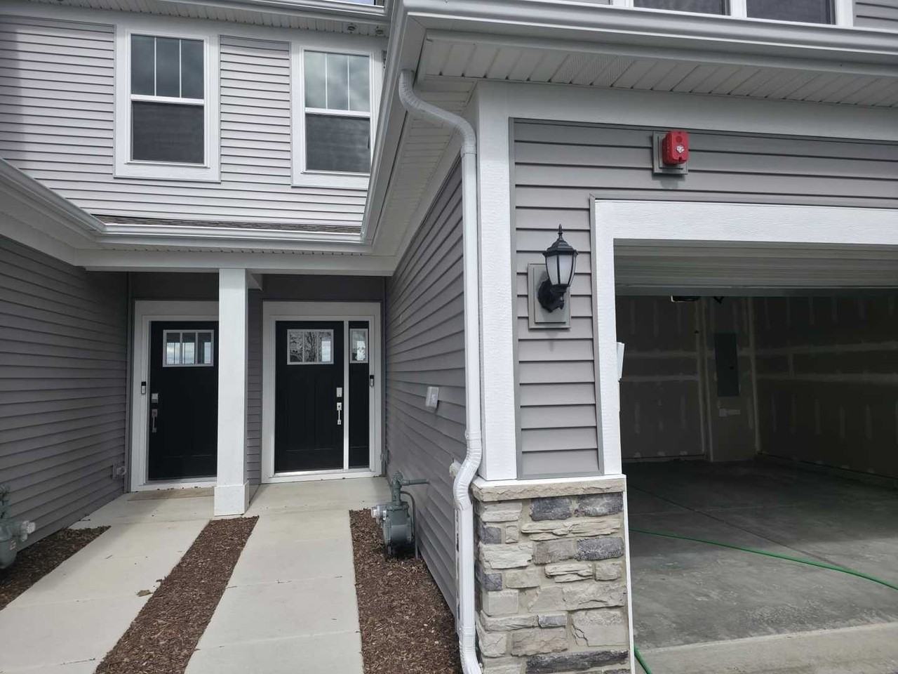 221 Cooney Way - Photo 2 of 17