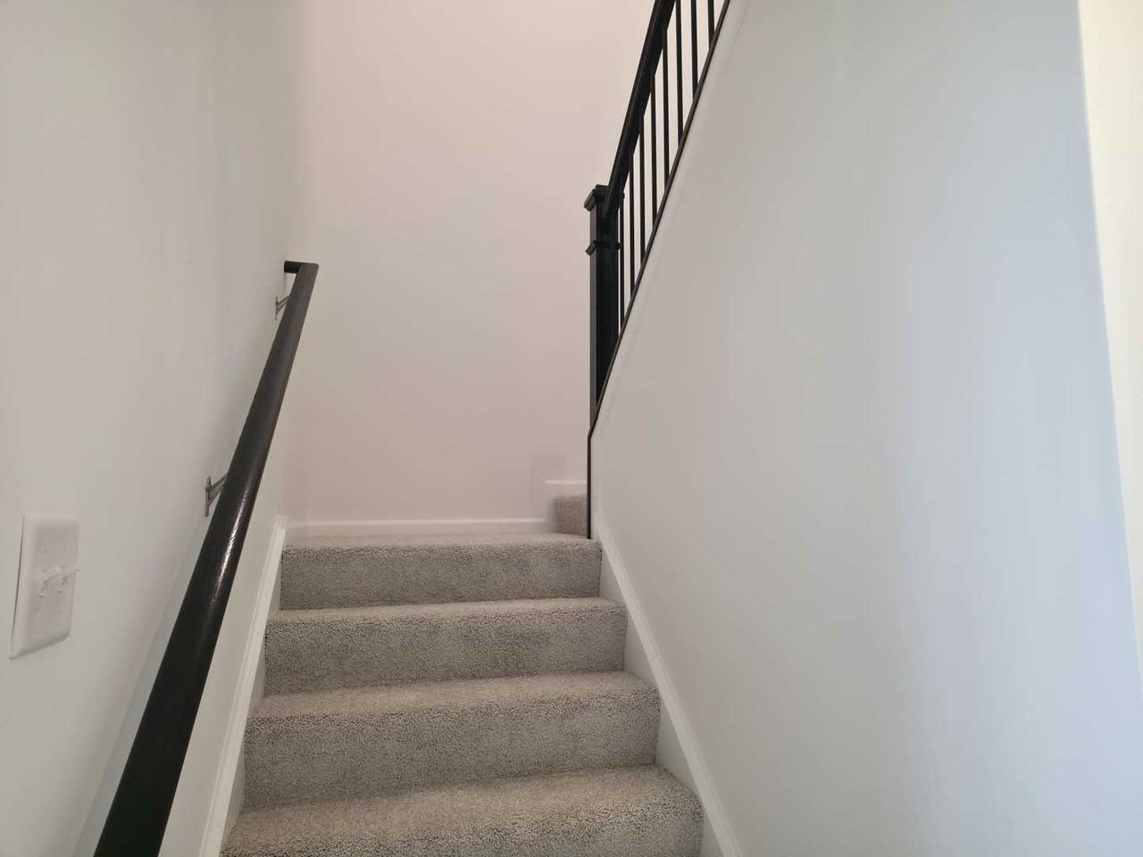 221 Cooney Way - Photo 6 of 17