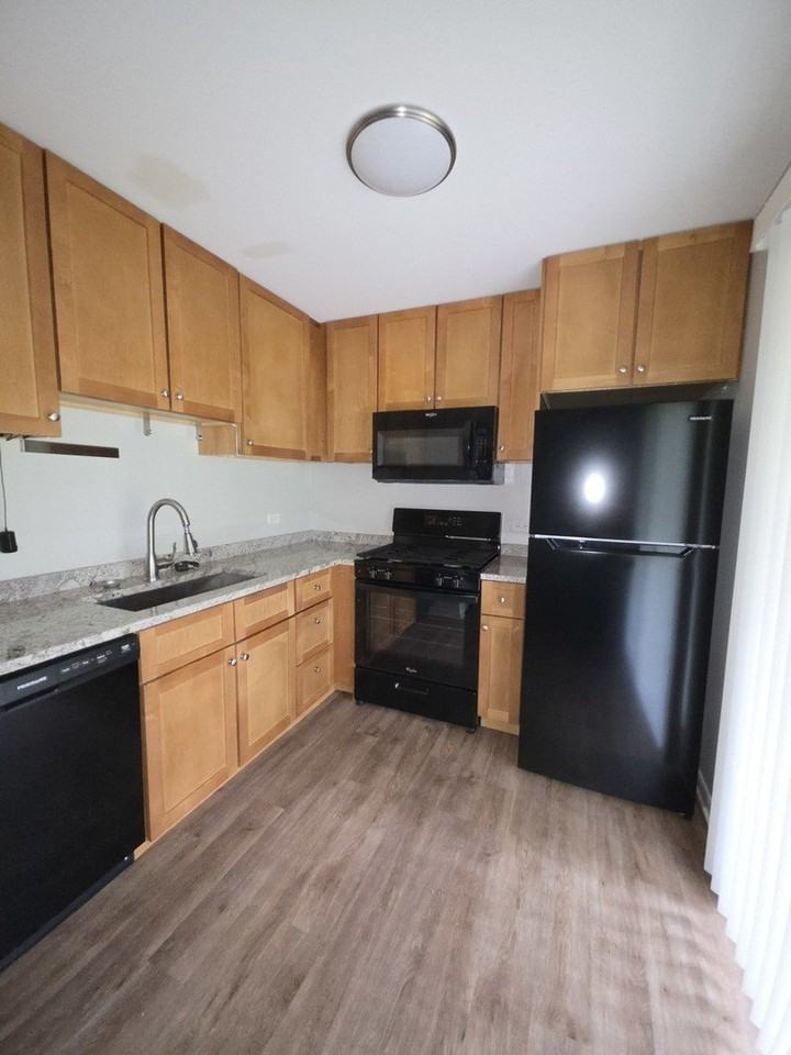 56 N Victoria Ln #C - Photo 3 of 10