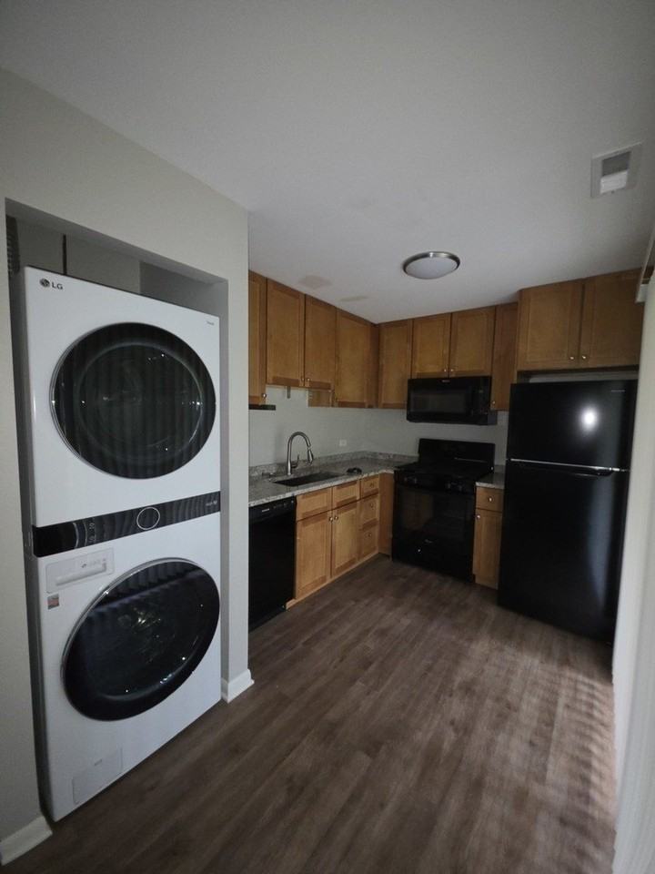 56 N Victoria Ln #C - Photo 4 of 10