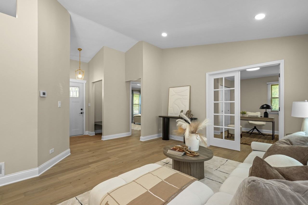752 N Brookdale Dr - Photo 6 of 31