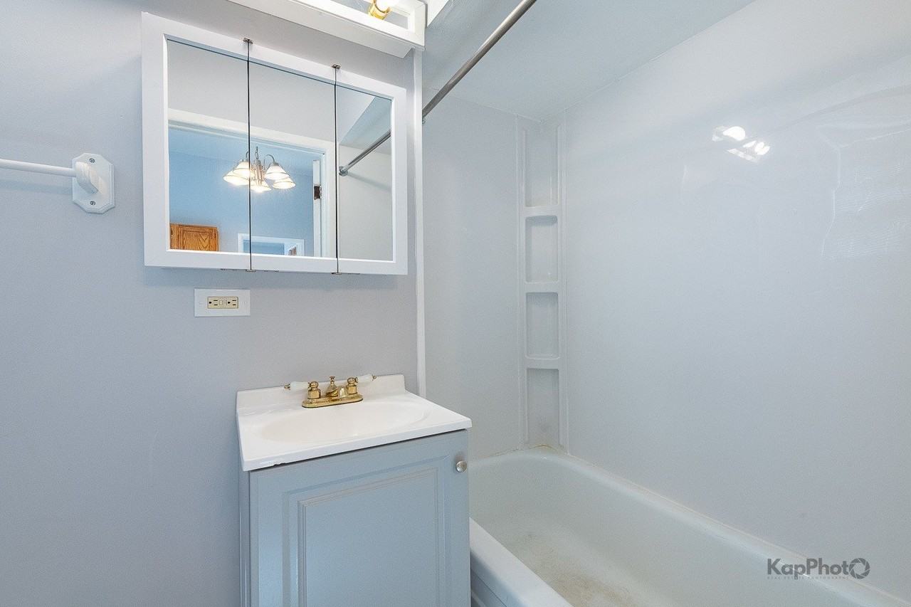 3001 S Haynes Ct #2M - Photo 7 of 12