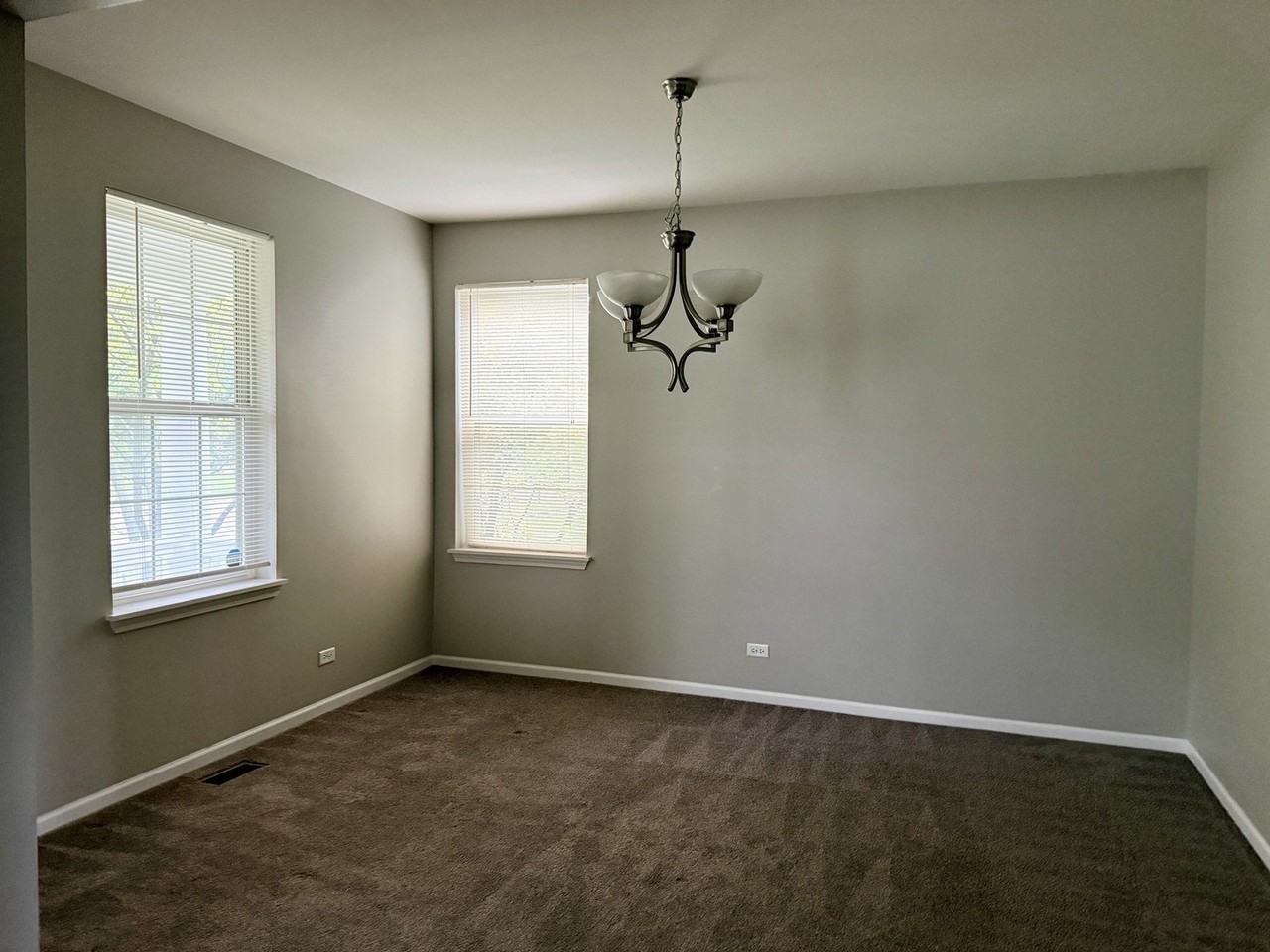 788 Bonaventure Dr - Photo 3 of 15