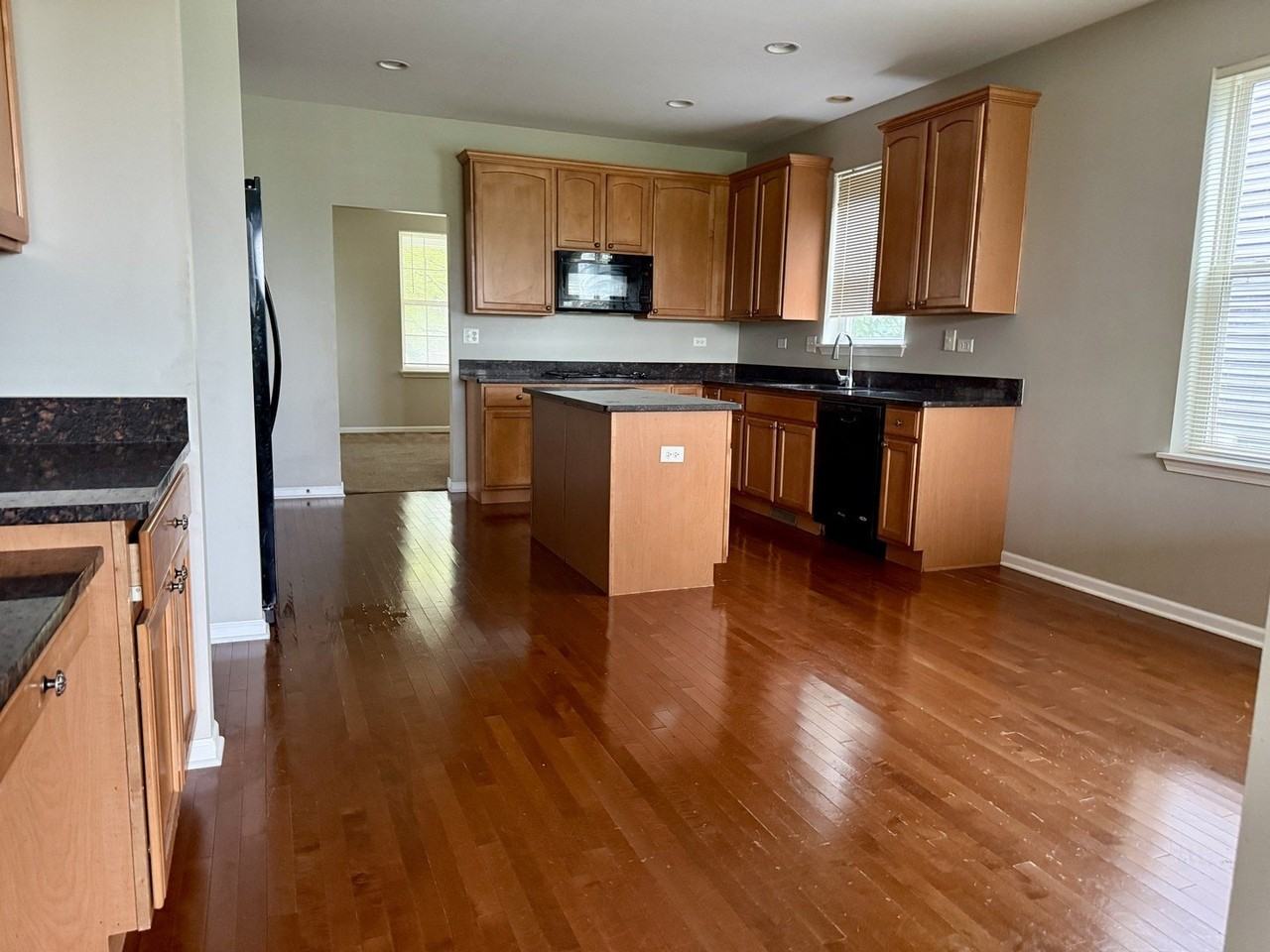 788 Bonaventure Dr - Photo 4 of 15