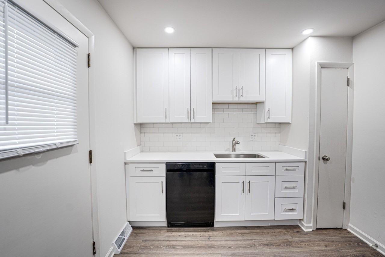 5030 Harrison Ave #2 - Photo 7 of 28