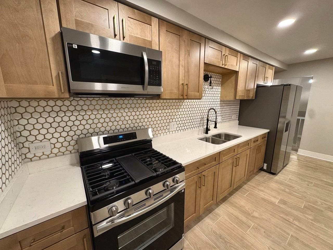 14635 Woodlawn Ave - Photo 5 of 20