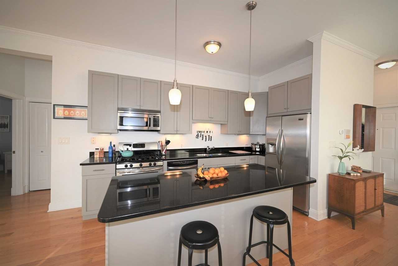 2108 N California Ave #3R - Photo 6 of 26