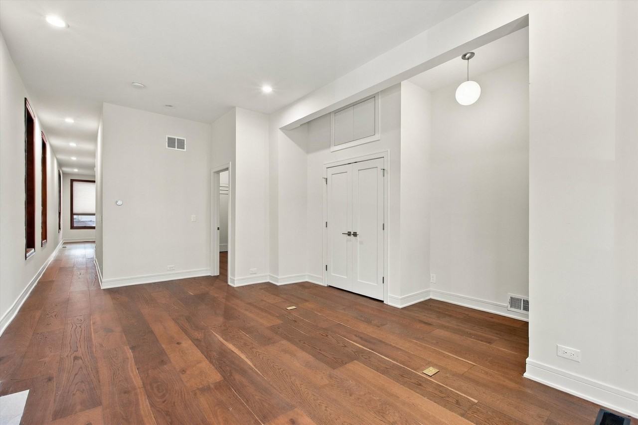 2020 N Fremont St #1 - Photo 4 of 22