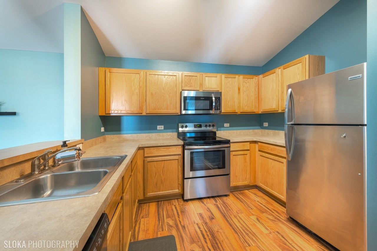 1721 Silverstone Dr #1721 - Photo 7 of 15