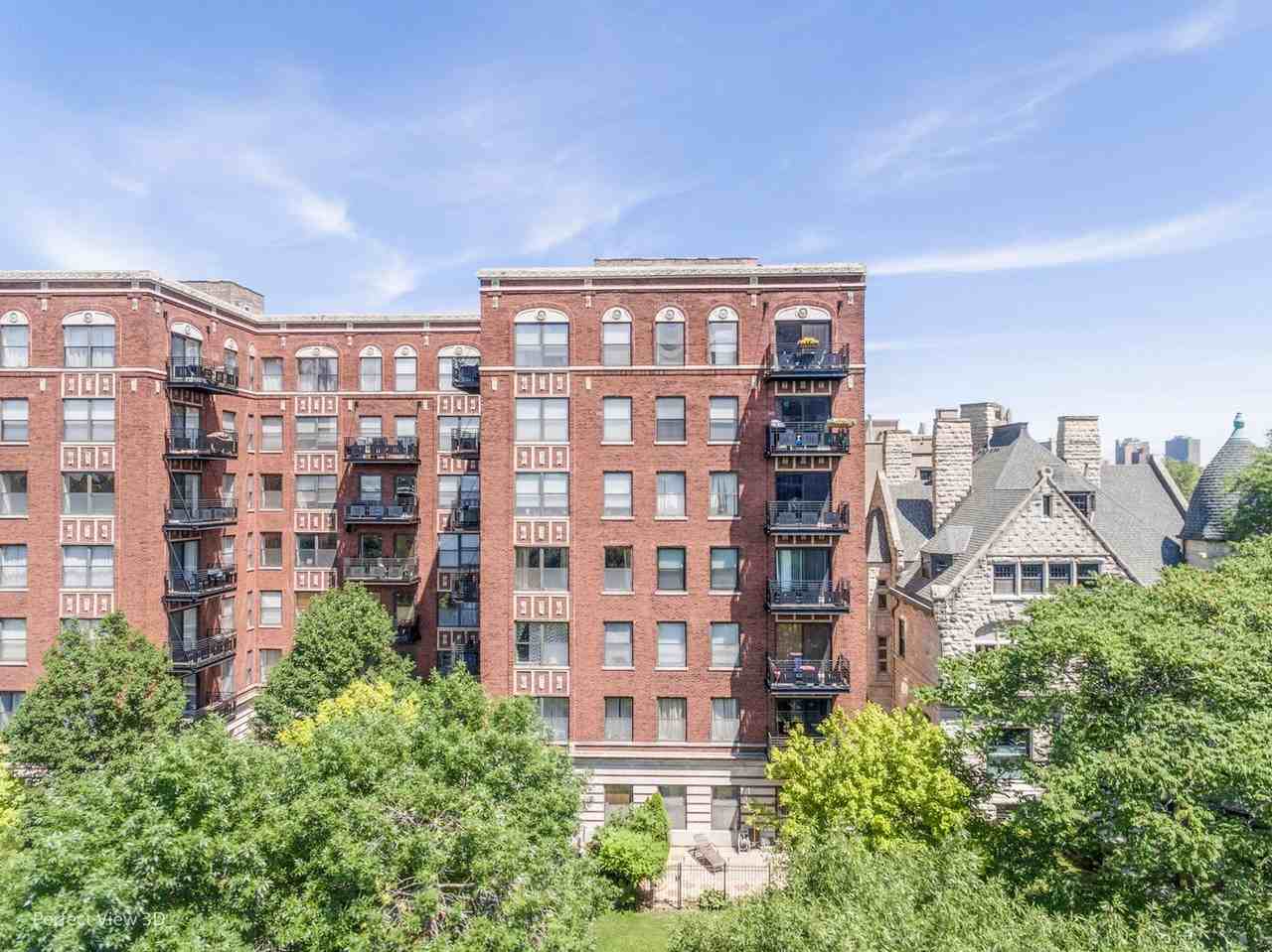 4537 S Drexel Blvd #409 - Photo 4 of 43