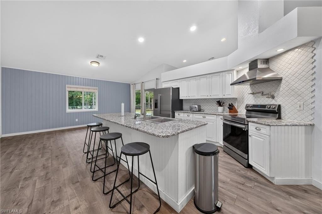 311 14th St Se - Photo 5 of 19
