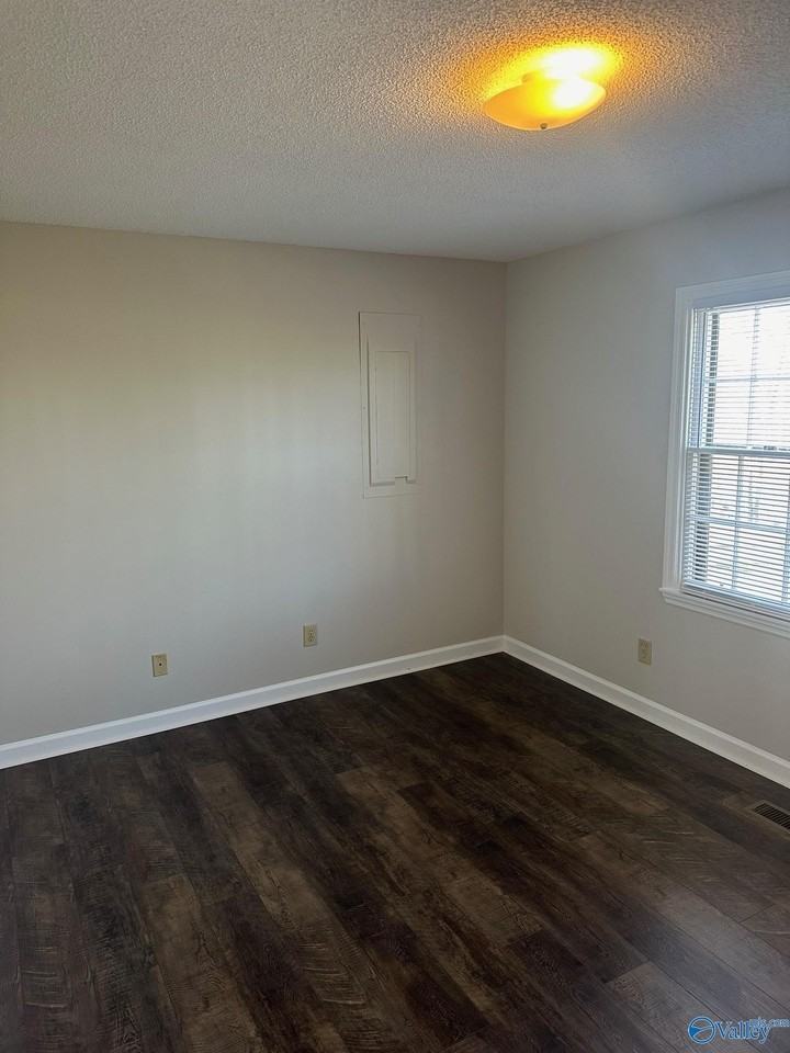 460 Lake Logan Rd - Photo 5 of 10