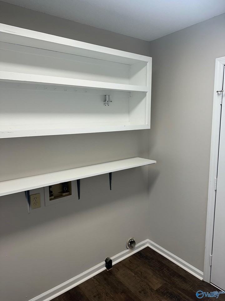 460 Lake Logan Rd - Photo 7 of 10