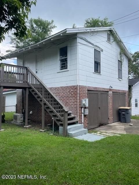 2135 Dellwood Ave - Photo 3 of 9