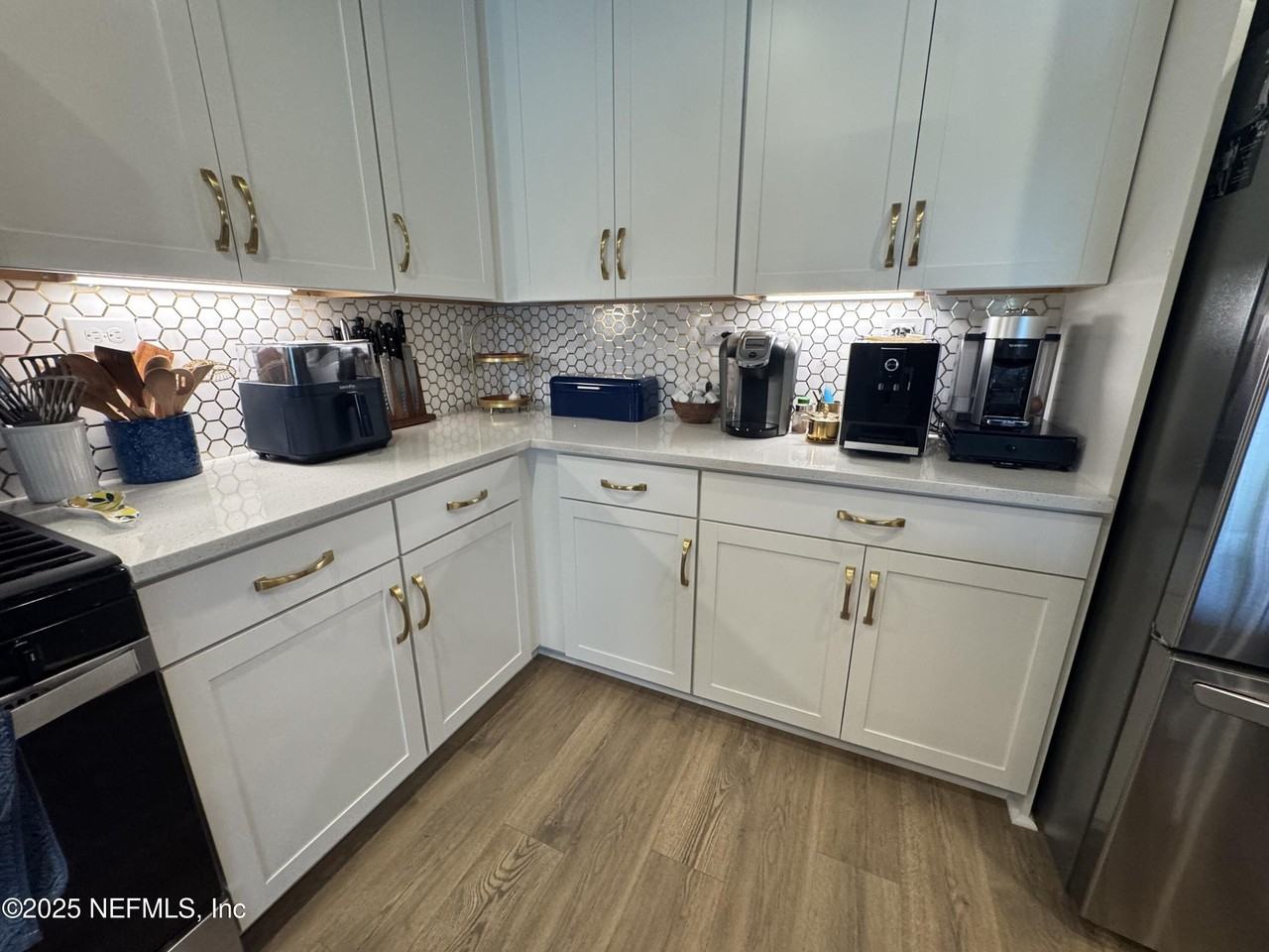 554 Pine Bluff Dr - Photo 5 of 36