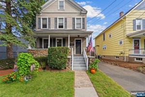 featured image of 31 Wanamaker Ave #1