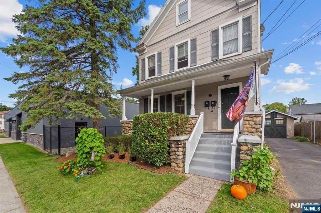 31 Wanamaker Ave #1 - Photo 5 of 44