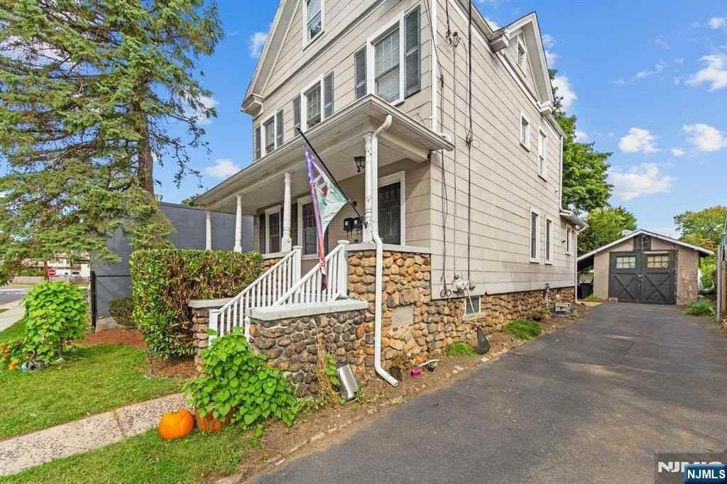 31 Wanamaker Ave #1 - Photo 6 of 44