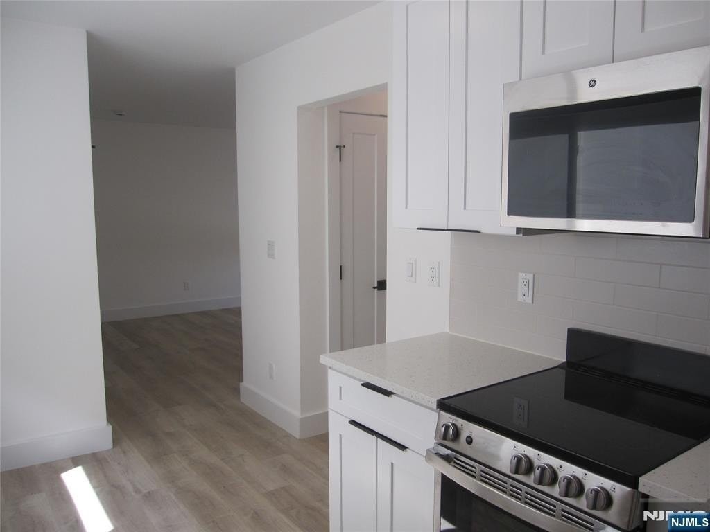 119 1st St #2A - Photo 4 of 8