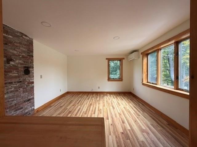 81 Fairview Ave - Photo 3 of 28