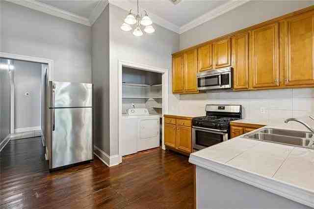 432 8th St - Photo 5 of 16