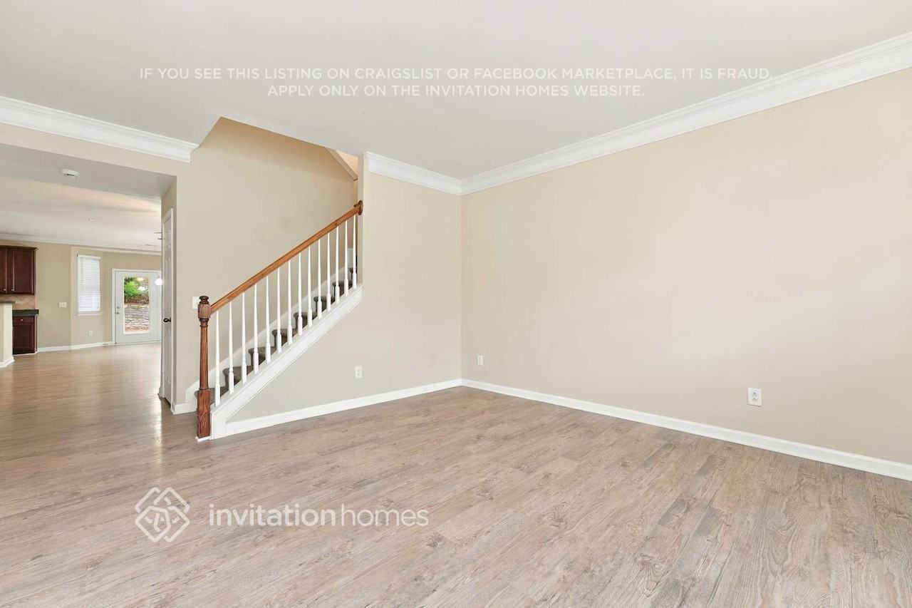 2575 Meadow Trace Dr - Photo 4 of 18