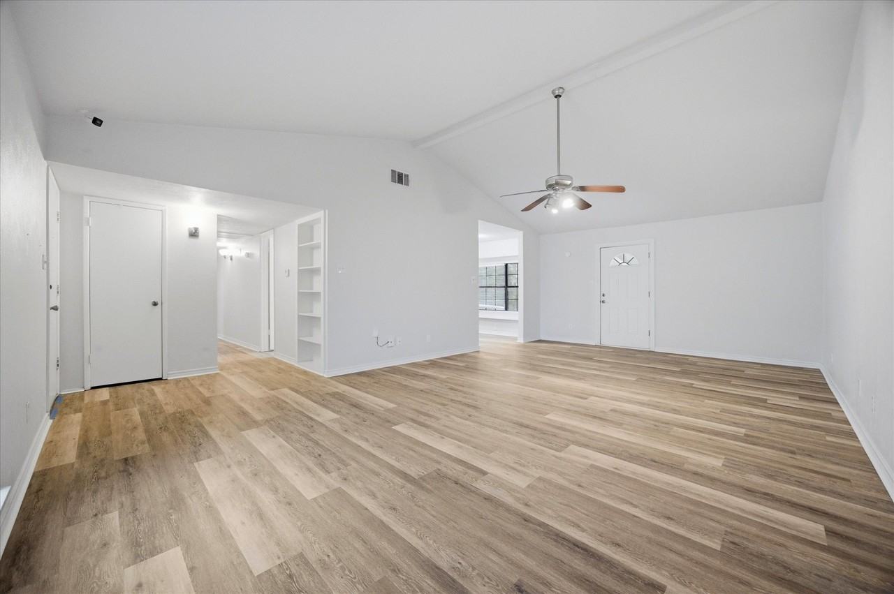 414 Carl C Senter St - Photo 5 of 19