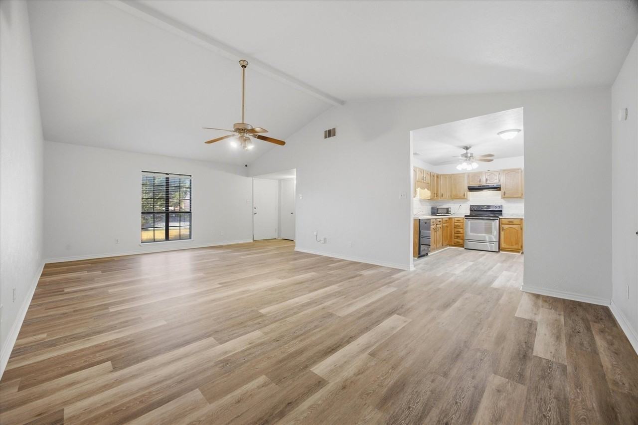 414 Carl C Senter St - Photo 6 of 19
