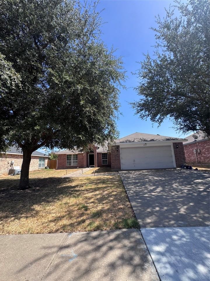 6812 Wilhelmina Dr - Photo 2 of 9